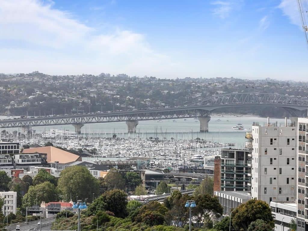 Beautiful Sky Tower View Home Near K' Road W/ Free Parking Auckland Exterior photo